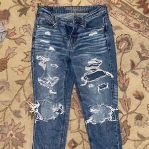 American eagle short mom jeans